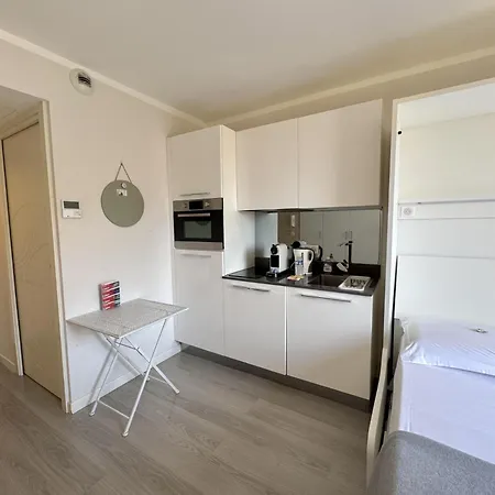Apartment Riviera Nice: Old Town With Sea View Nice